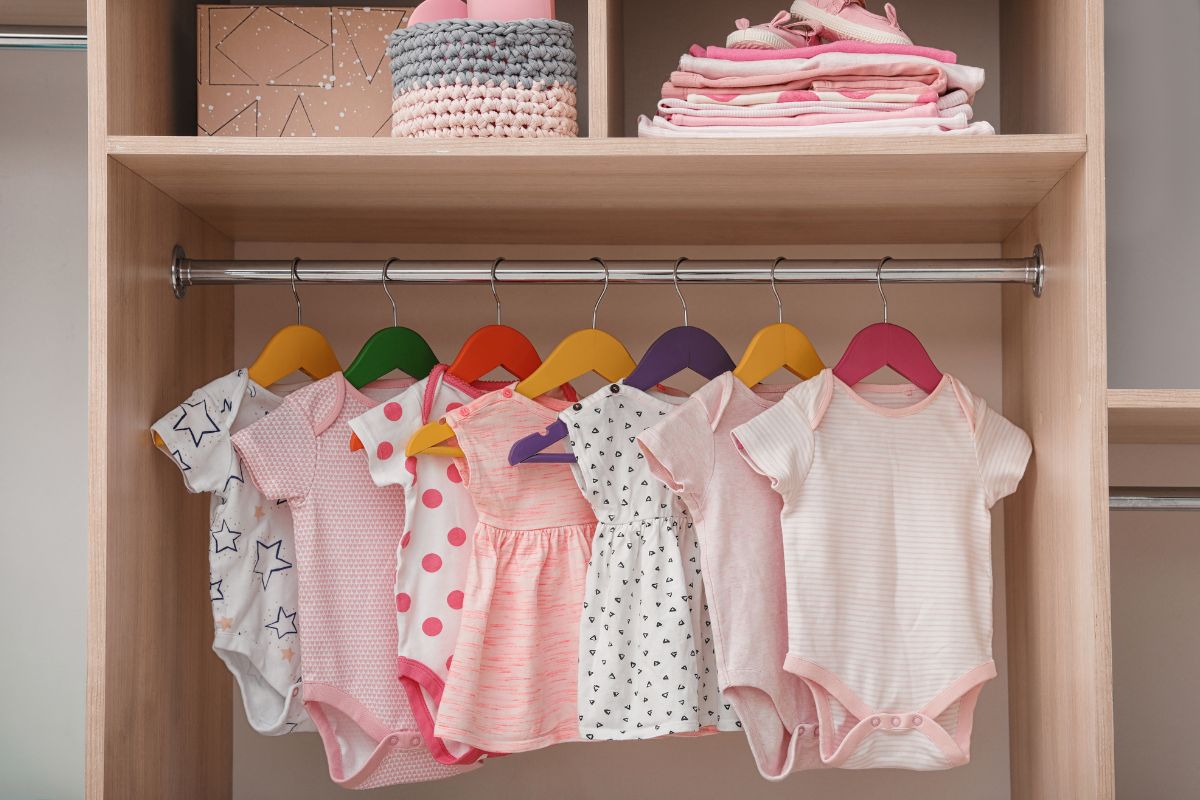 Máquina de Costura e Roupas de Crianças: Como Unir Criatividade, Economia e Conforto